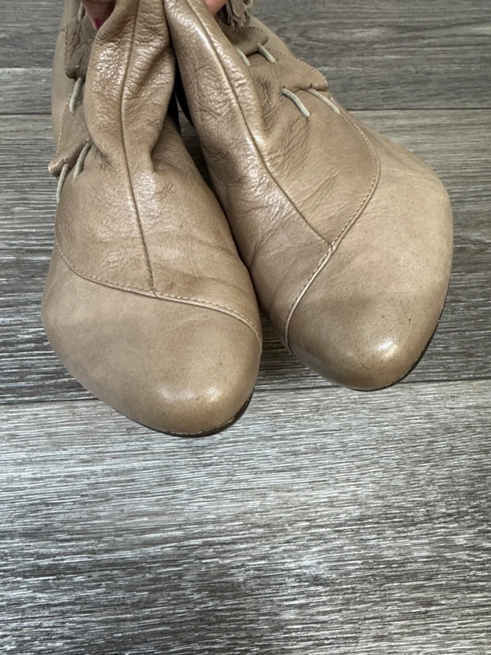 Eric Michael  Tan soft Leather Ankle Boots woman’s 8.5 (s30)